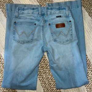 Wrangler’s Women’s Flared Jeans